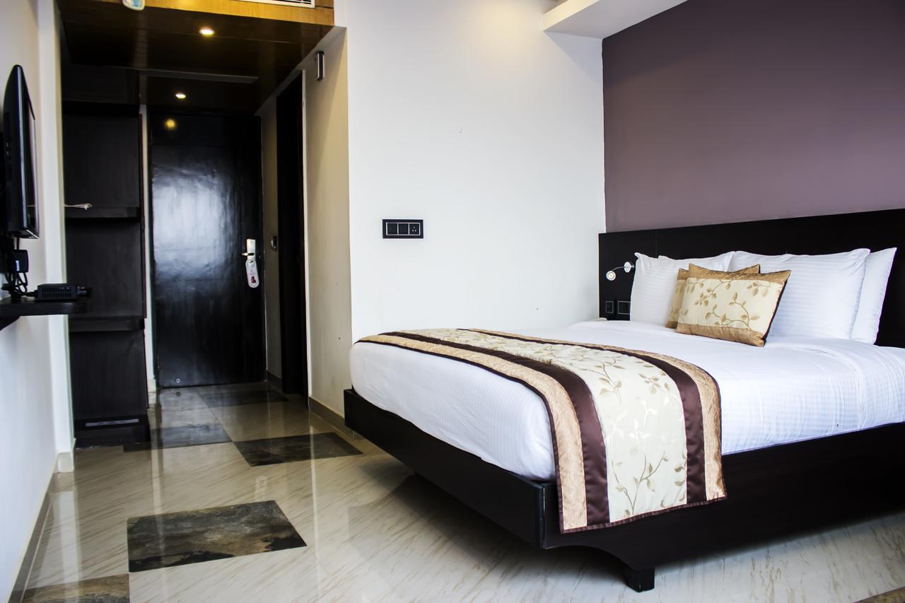 Vijay Paradise Lucknow Extérieur photo
