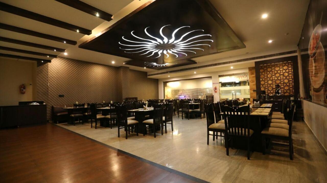 Vijay Paradise Lucknow Extérieur photo