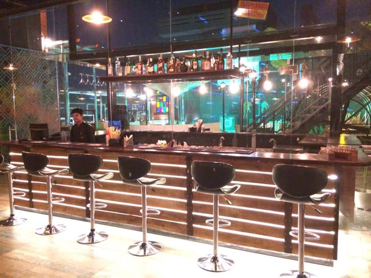 Vijay Paradise Lucknow Extérieur photo